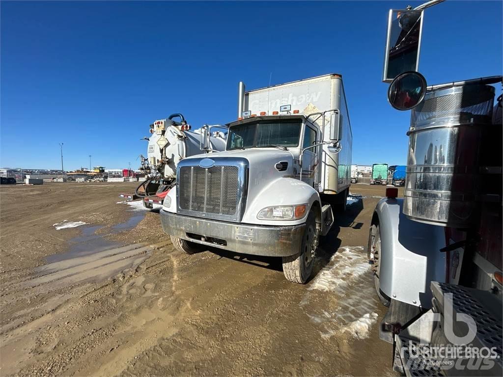 Peterbilt 335 Панельні фургони