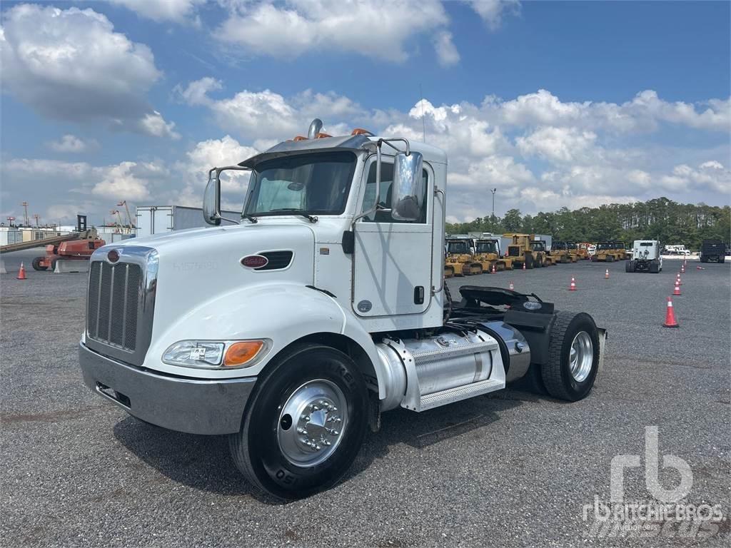 Peterbilt 337 Тягачі
