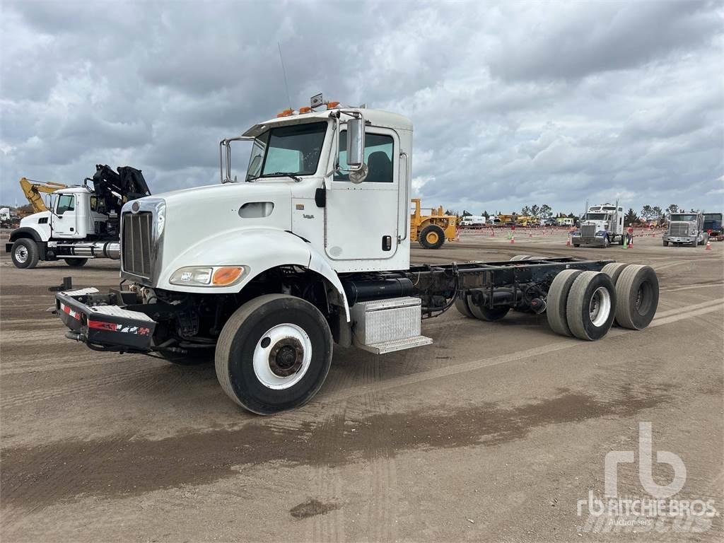 Peterbilt 348 Шасі з кабіною