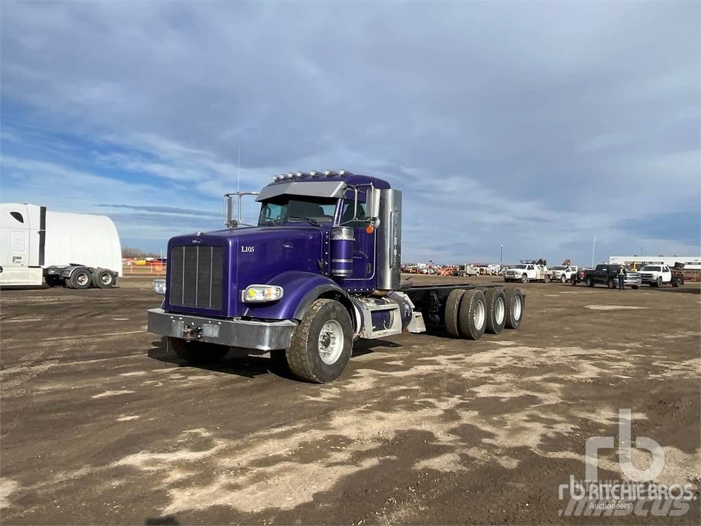 Peterbilt 367 Шасі з кабіною