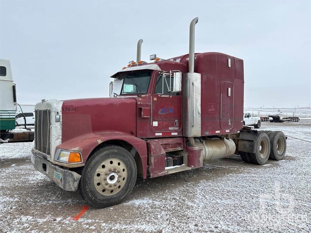 Peterbilt 377 Тягачі
