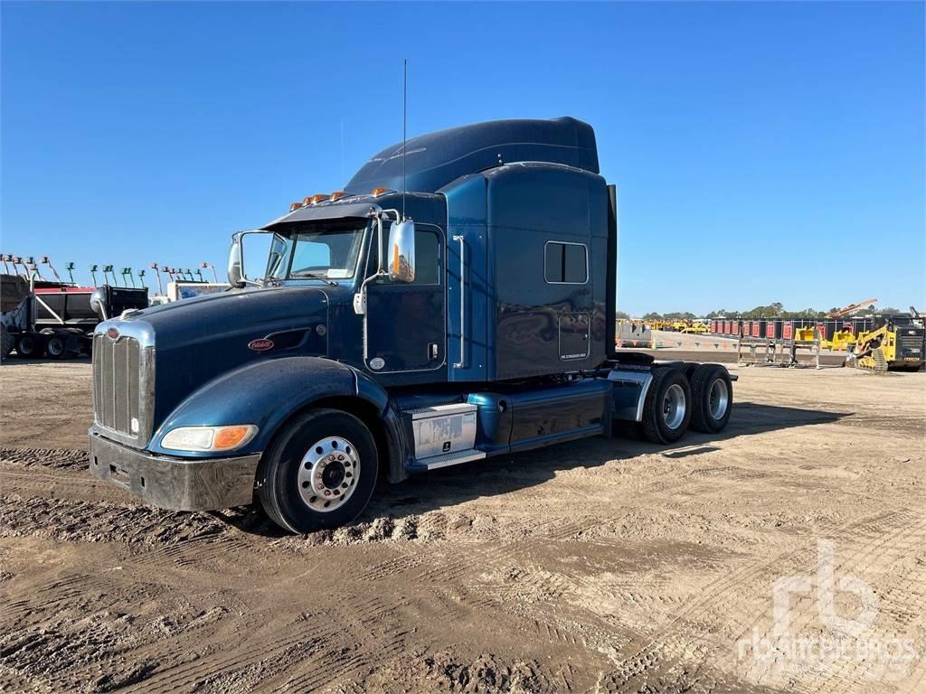 Peterbilt 384 Тягачі