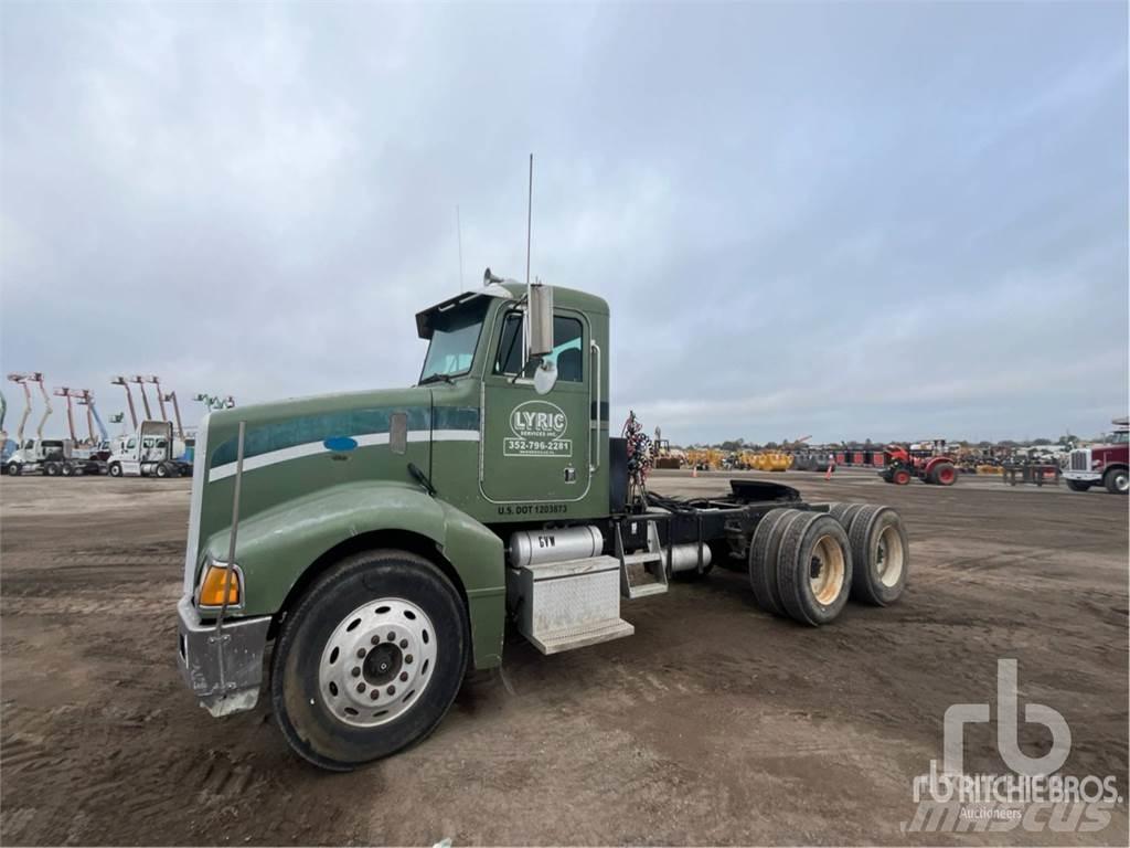 Peterbilt 385 Тягачі