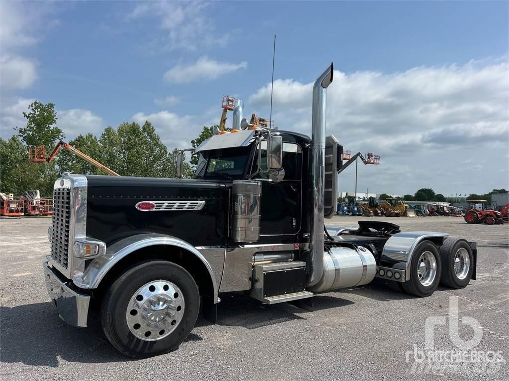 Peterbilt 389 Тягачі