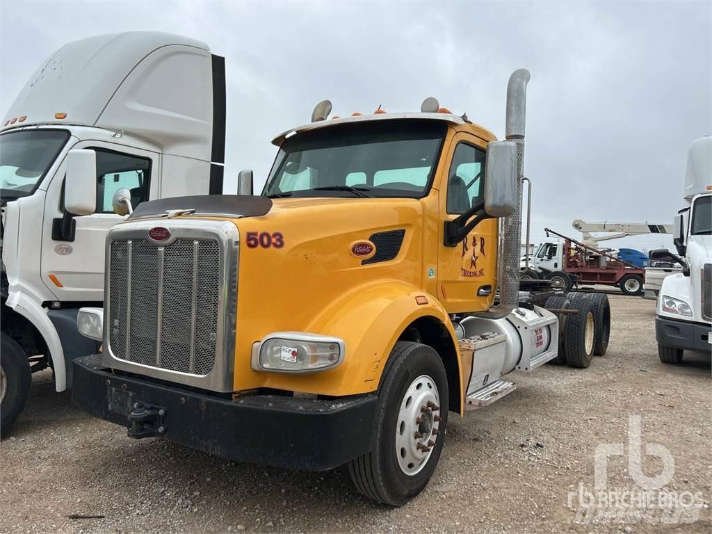 Peterbilt 567 Тягачі