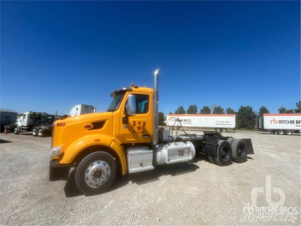 Peterbilt 567 Тягачі
