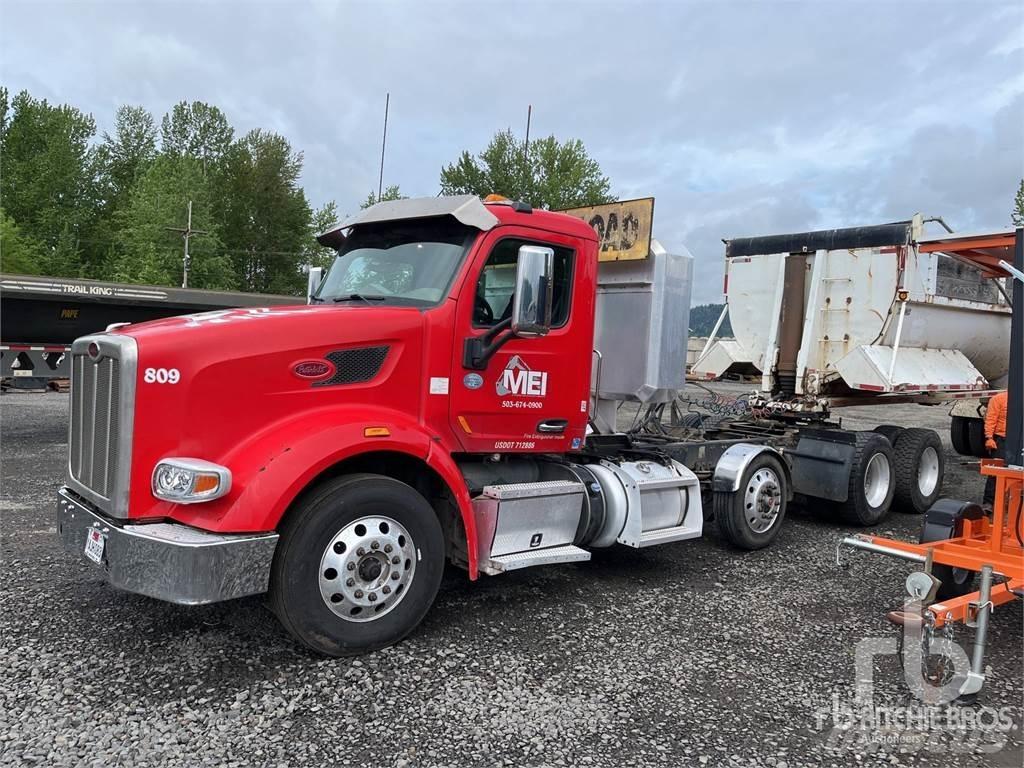 Peterbilt 567 Тягачі