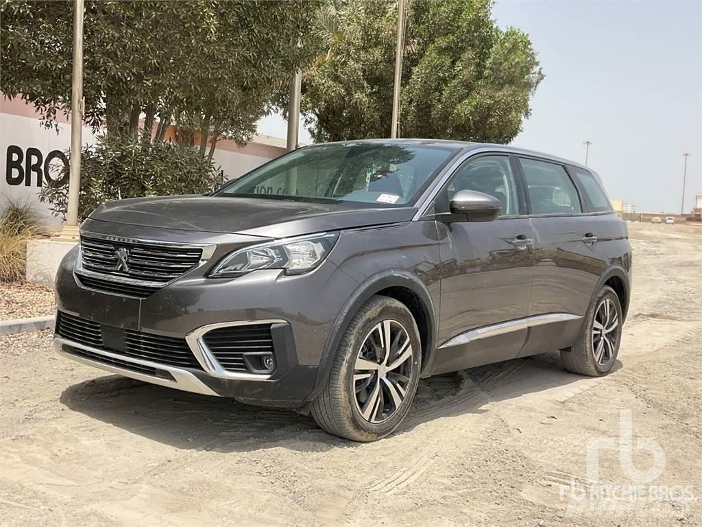 Peugeot 5008 Автомобілі