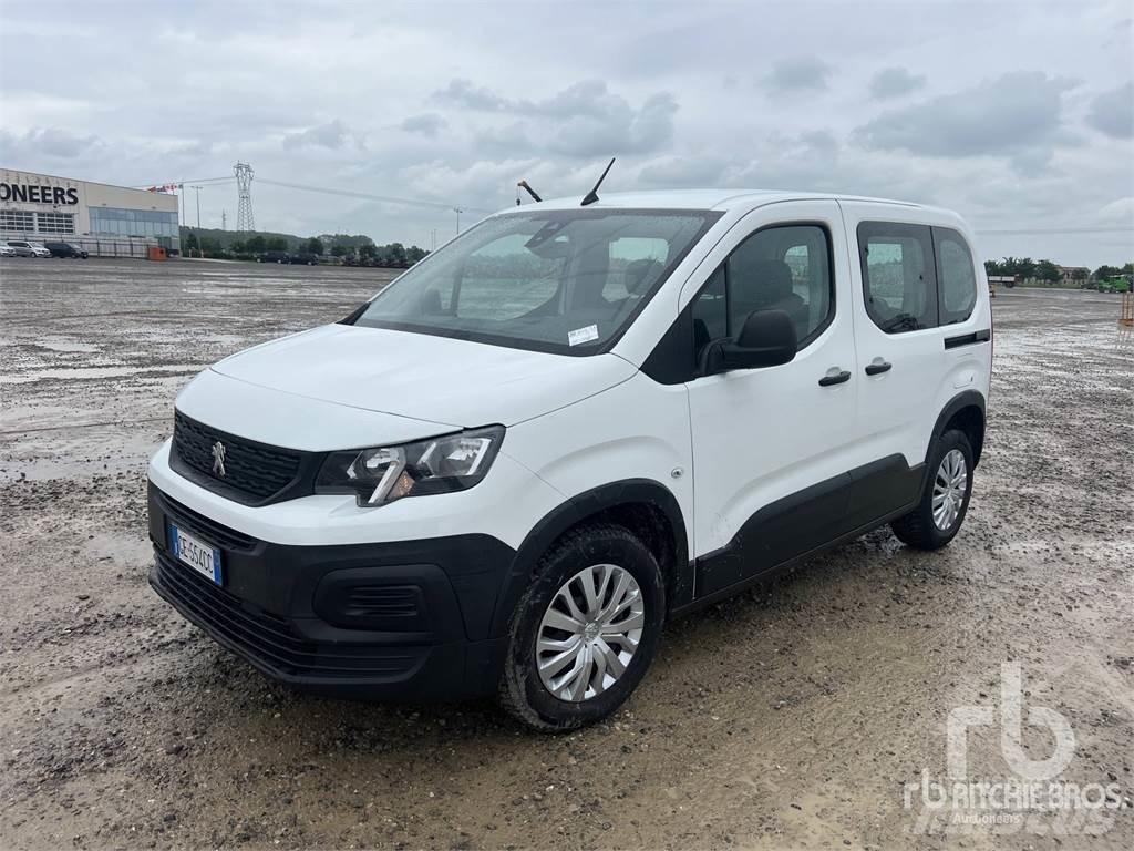 Peugeot RIFTER Автомобілі