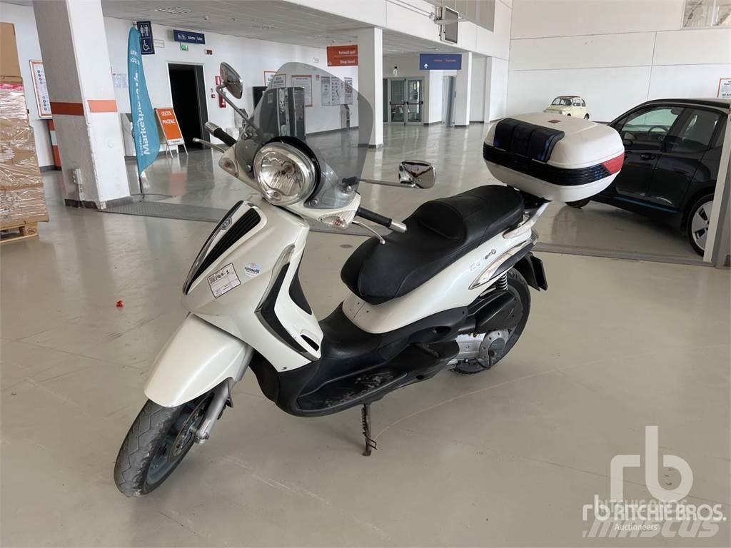 Piaggio BEVERLY Автомобілі