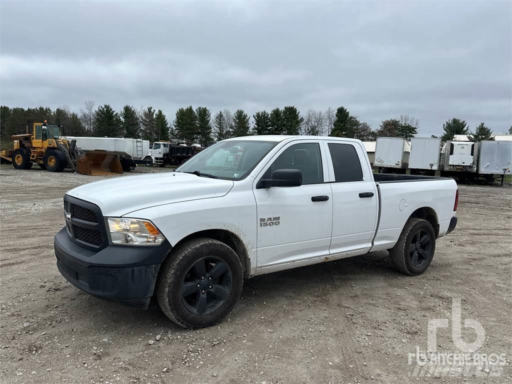RAM 1500 Пікапи / Бічне розвантаження