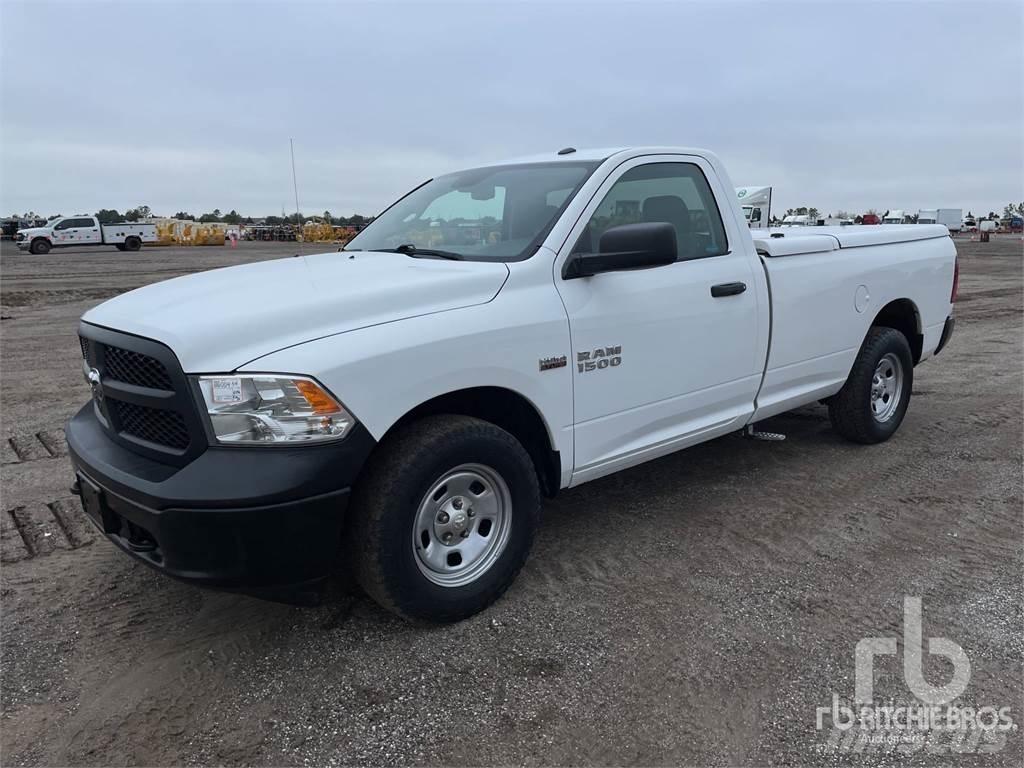 RAM 1500 Пікапи / Бічне розвантаження