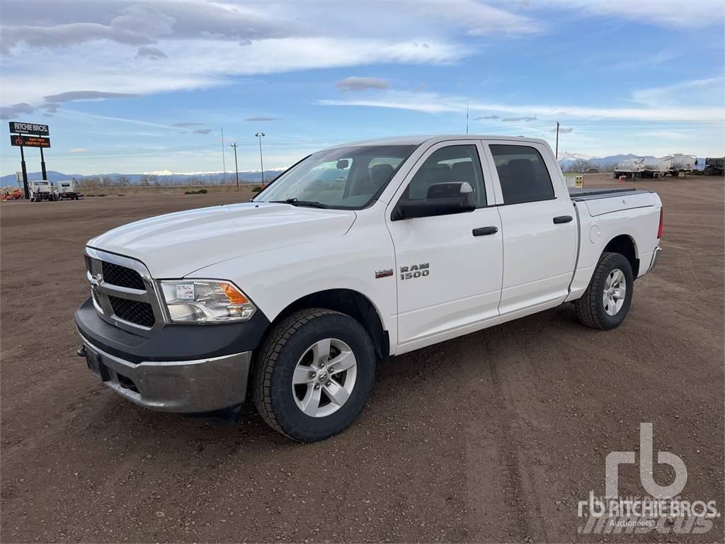 RAM 1500 Пікапи / Бічне розвантаження