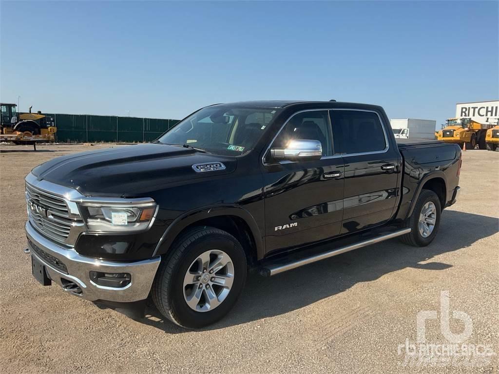 RAM 1500 Пікапи / Бічне розвантаження