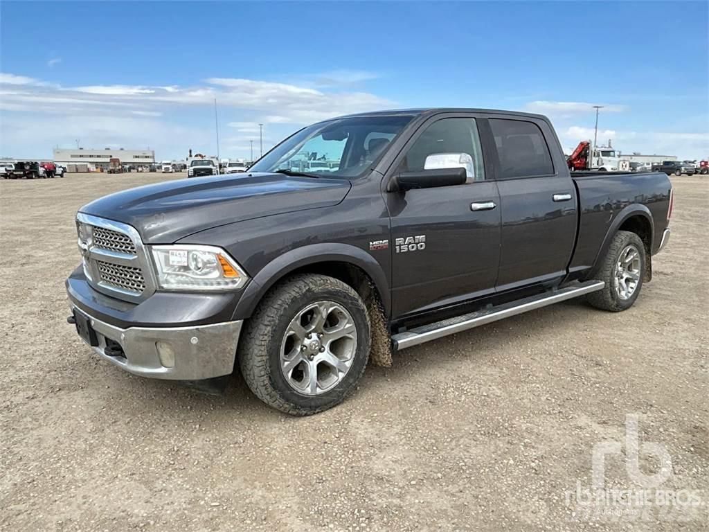 RAM 1500 Пікапи / Бічне розвантаження