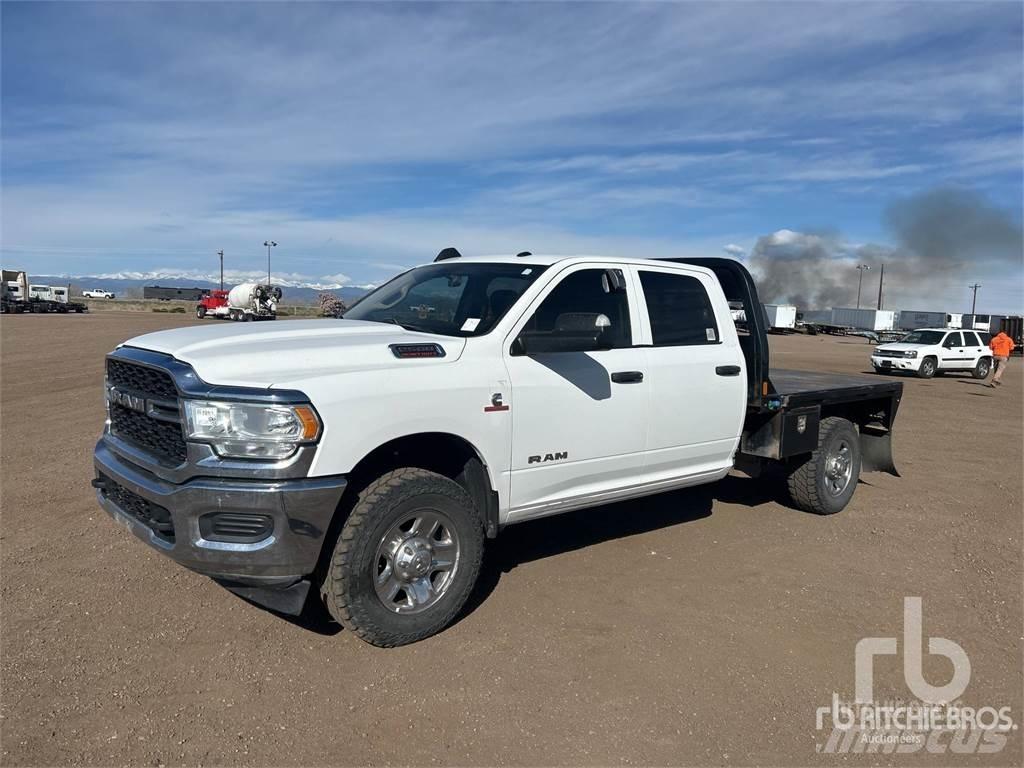 RAM 1500 Вантажівки-платформи/бокове розвантаження
