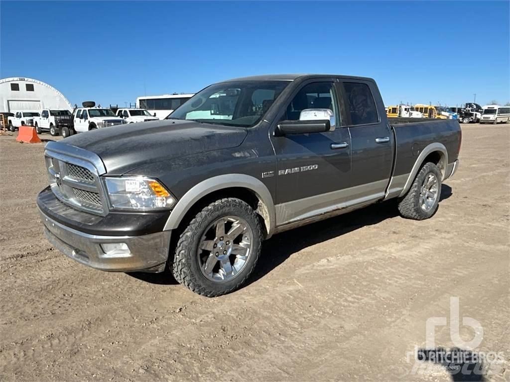 RAM 1500 Пікапи / Бічне розвантаження