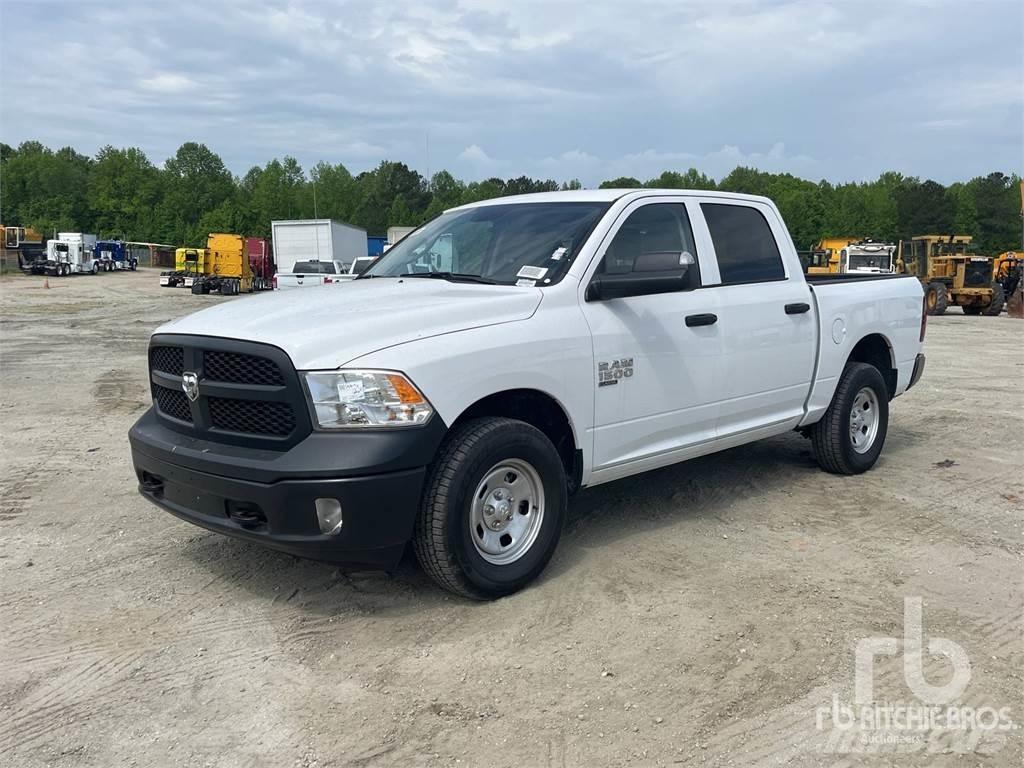 RAM 1500 Пікапи / Бічне розвантаження