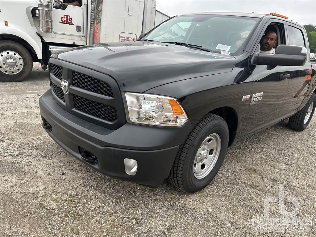 RAM 1500 Пікапи / Бічне розвантаження