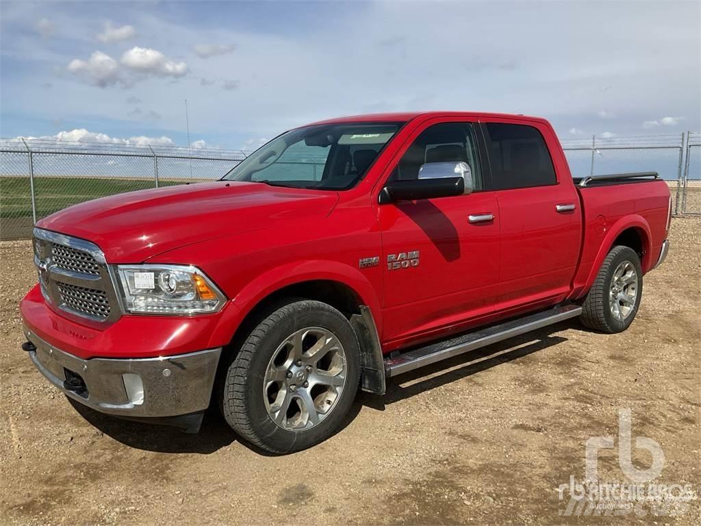 RAM 1500 Пікапи / Бічне розвантаження