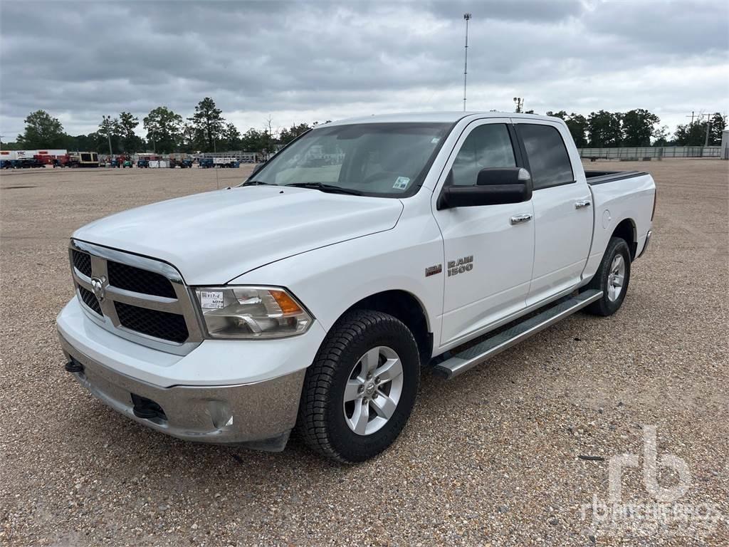 RAM 1500 Пікапи / Бічне розвантаження