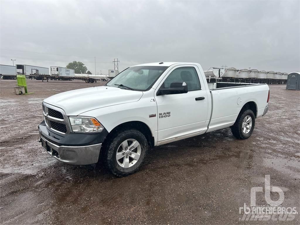 RAM 1500 Пікапи / Бічне розвантаження