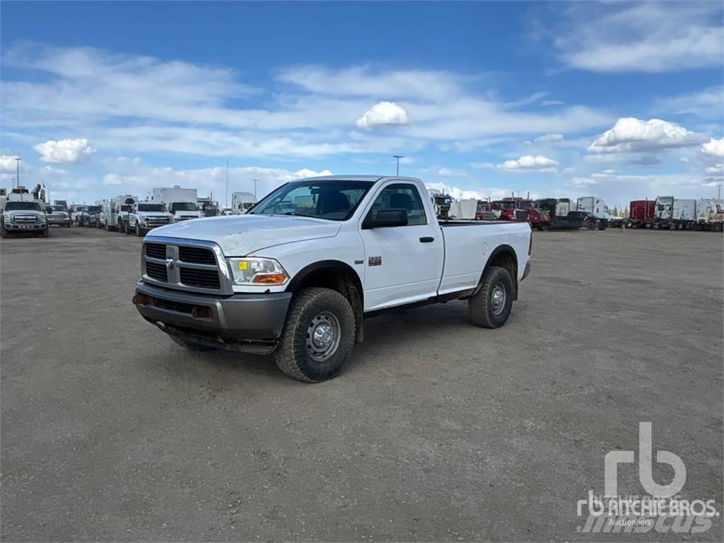 RAM 2500 Пікапи / Бічне розвантаження