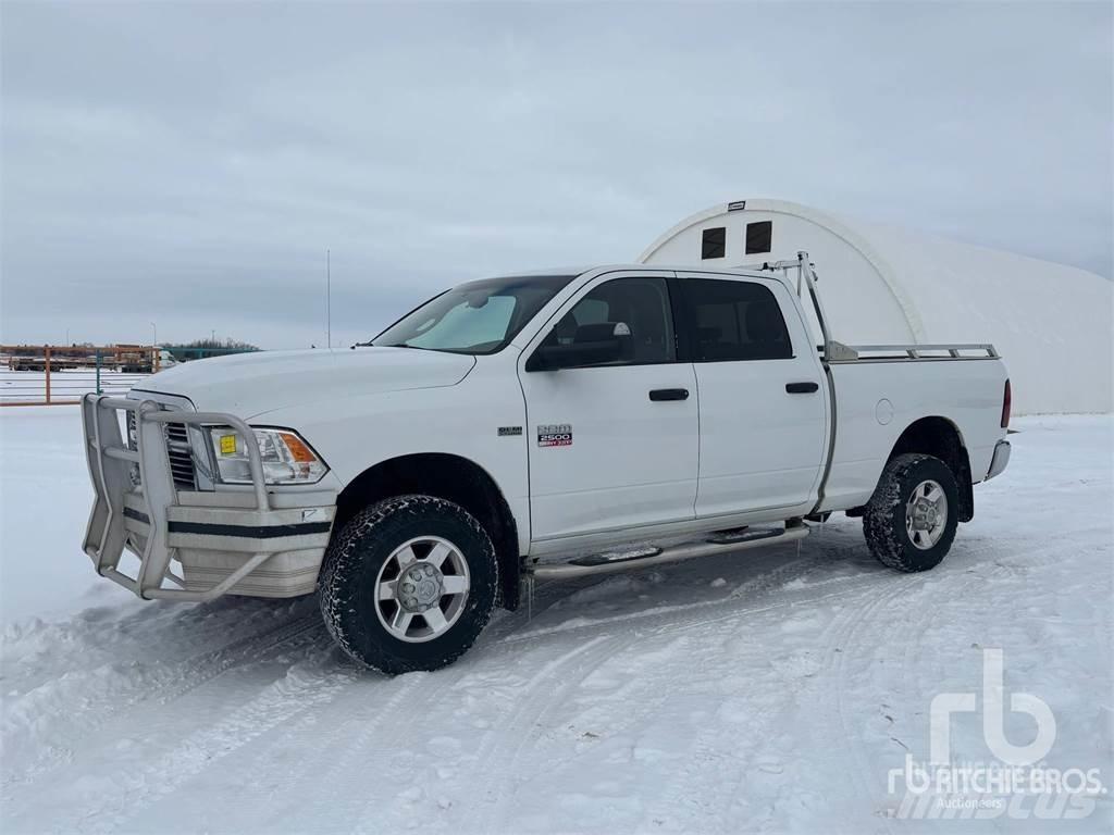 RAM 2500 Пікапи / Бічне розвантаження