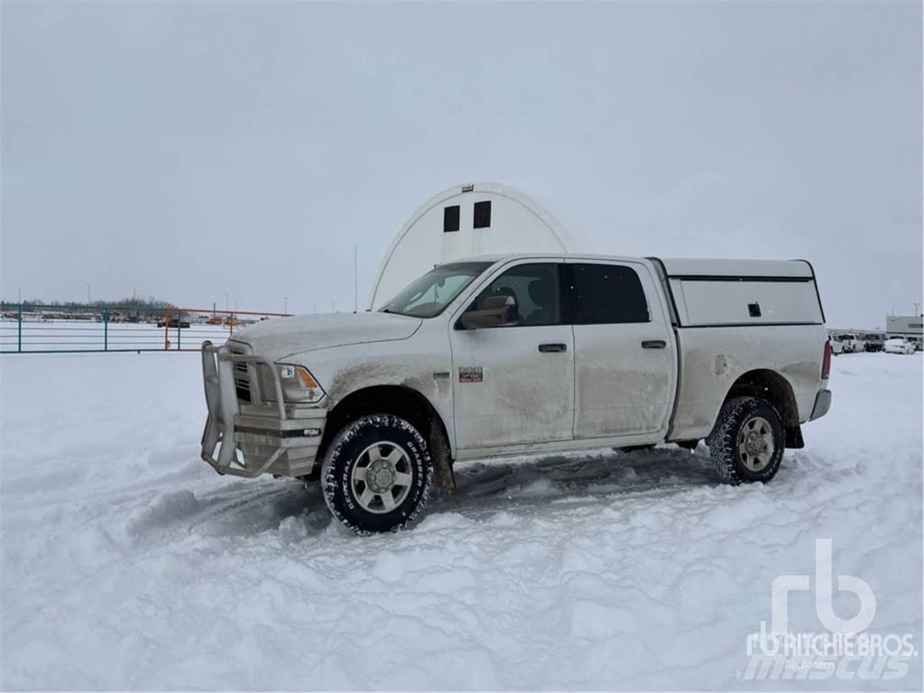 RAM 2500 Пікапи / Бічне розвантаження