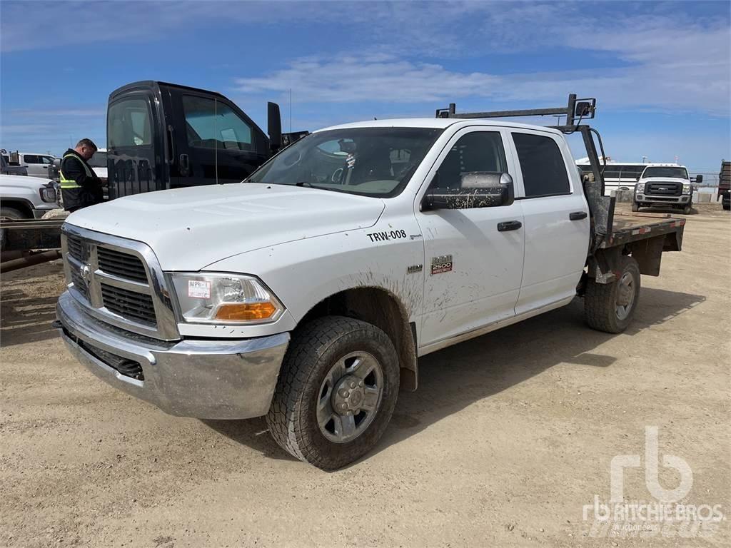 RAM 2500 Вантажівки-платформи/бокове розвантаження