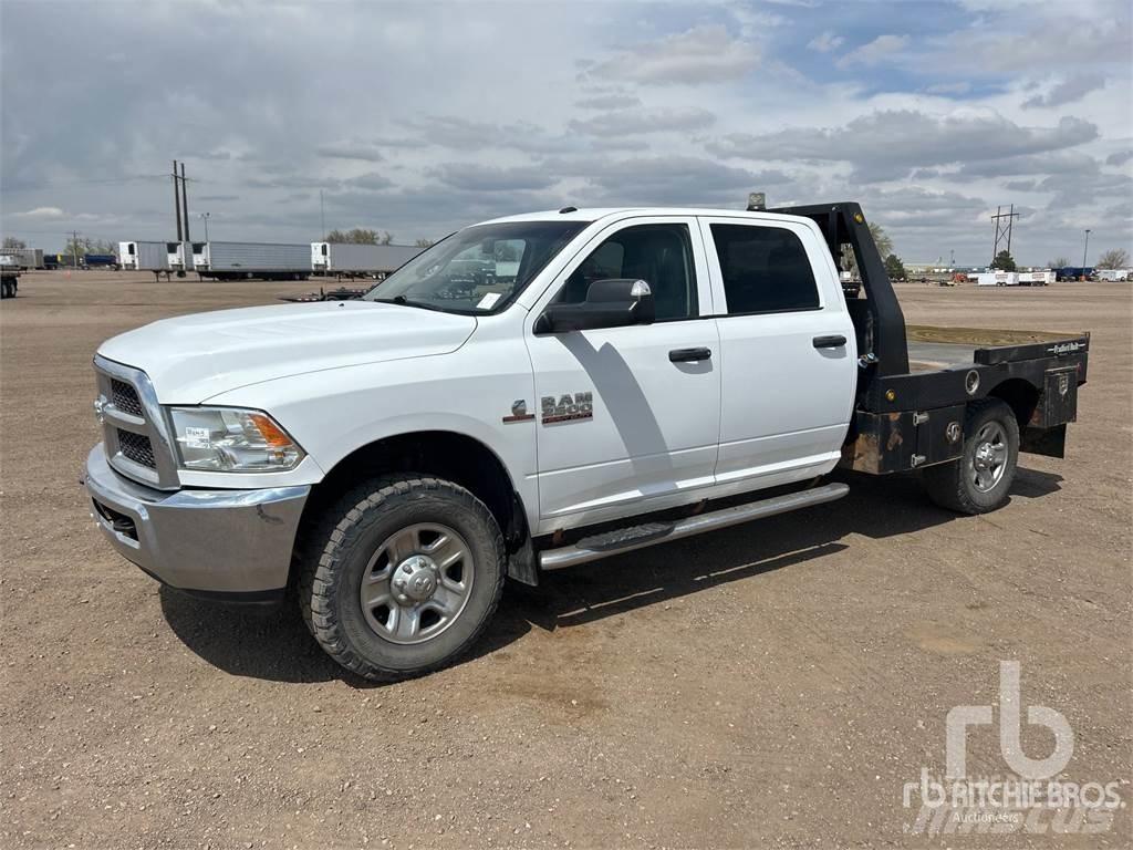RAM 2500 Вантажівки-платформи/бокове розвантаження