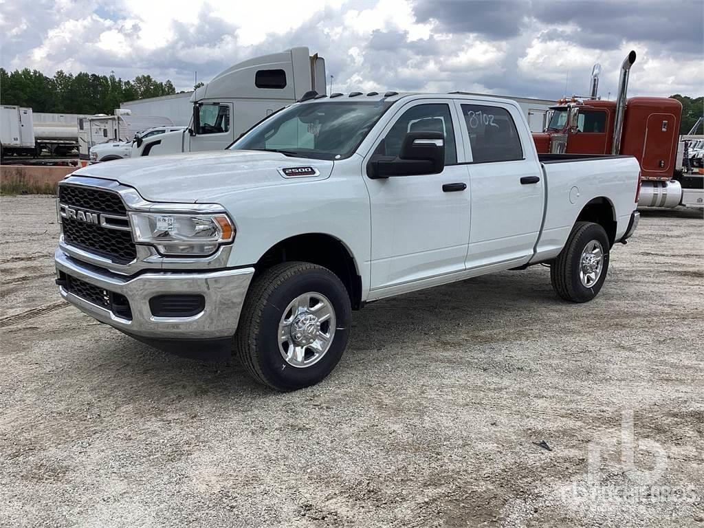 RAM 2500 Пікапи / Бічне розвантаження