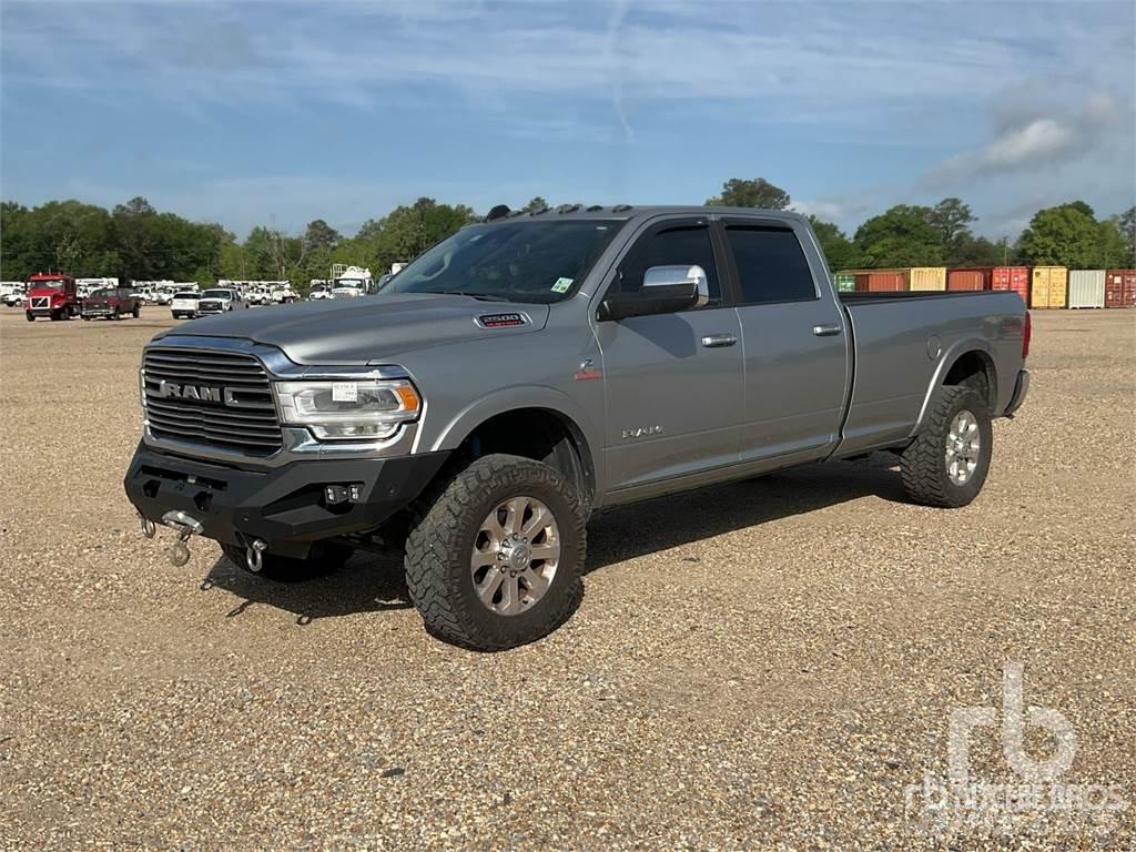 RAM 2500 Пікапи / Бічне розвантаження