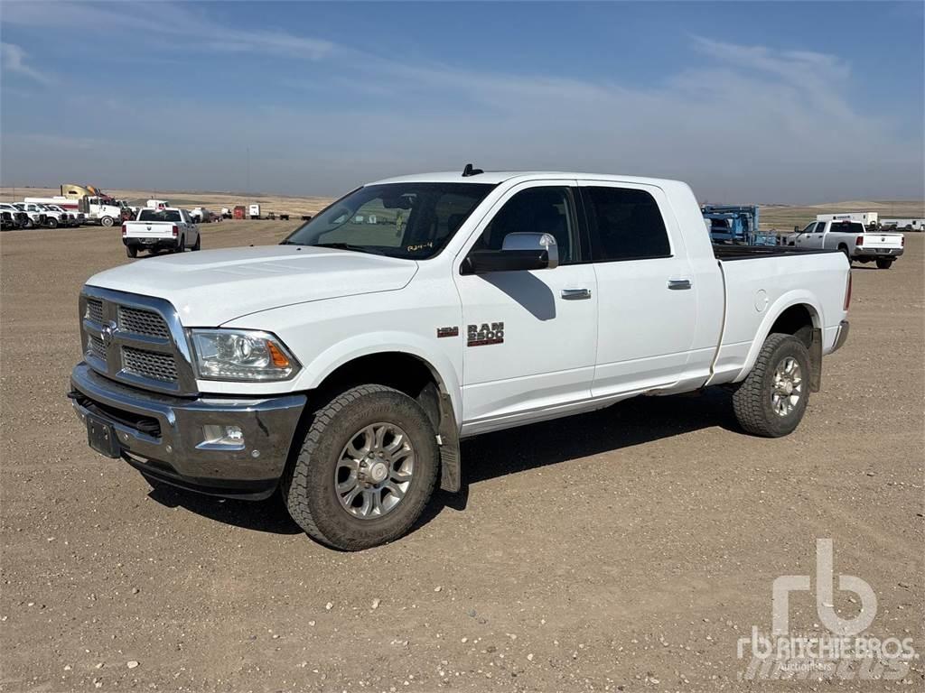 RAM 2500 Пікапи / Бічне розвантаження