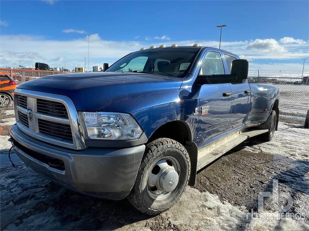 RAM 3500 Пікапи / Бічне розвантаження