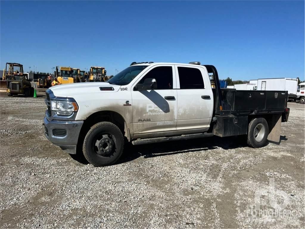 RAM 3500 Вантажівки-платформи/бокове розвантаження