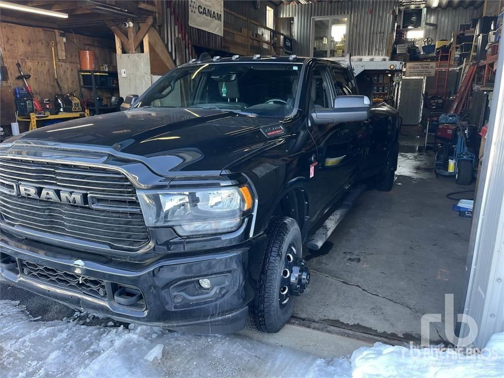 RAM 3500 Пікапи / Бічне розвантаження