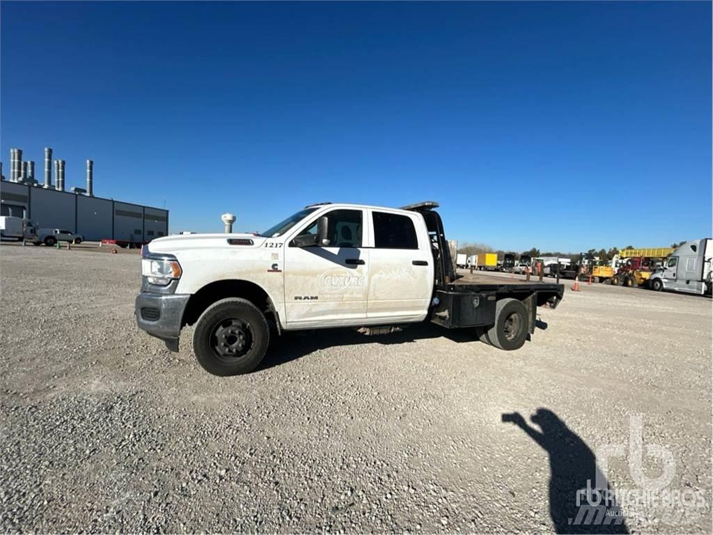 RAM 3500 Вантажівки-платформи/бокове розвантаження