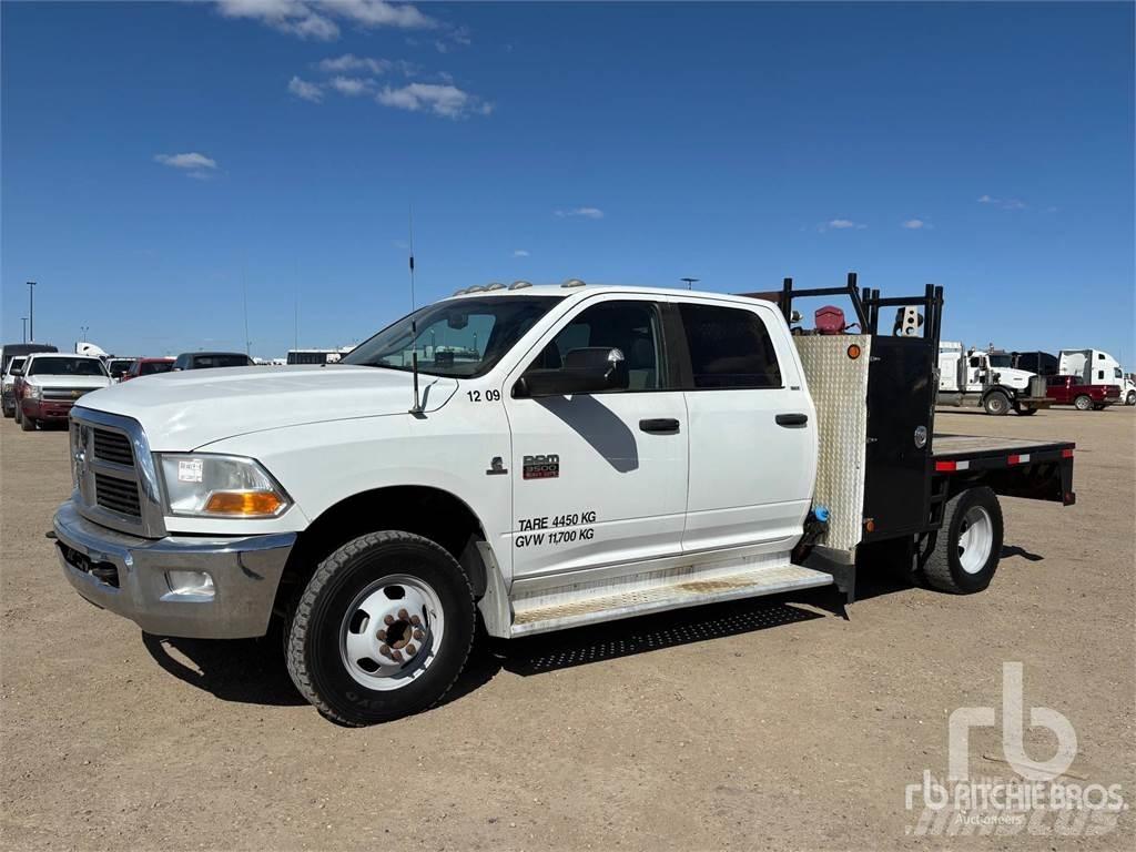 RAM 3500 Вантажівки-платформи/бокове розвантаження