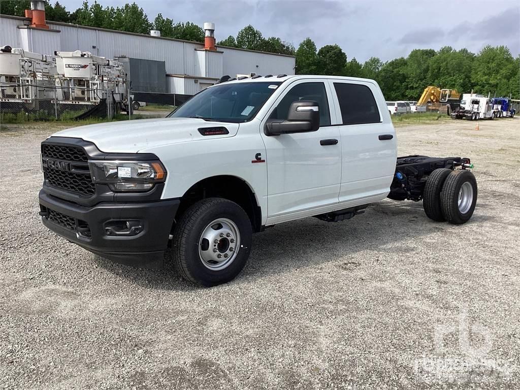 RAM 3500 Шасі з кабіною