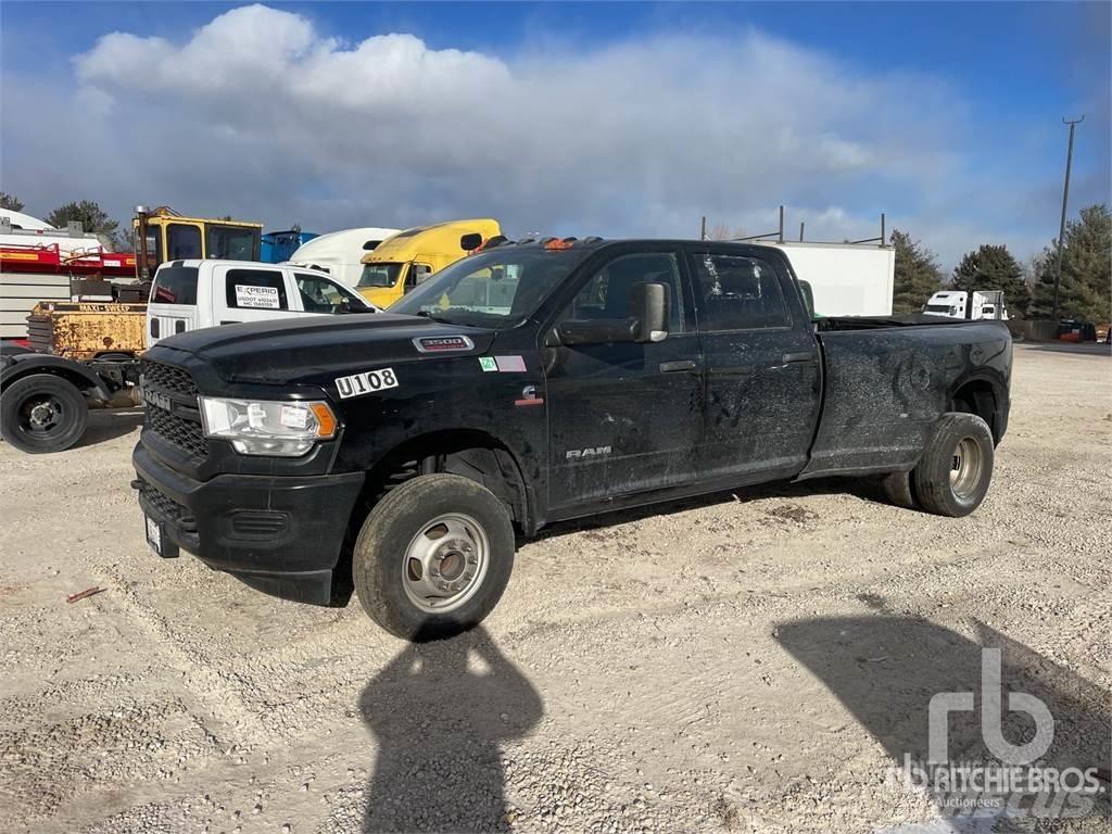 RAM 3500 Пікапи / Бічне розвантаження