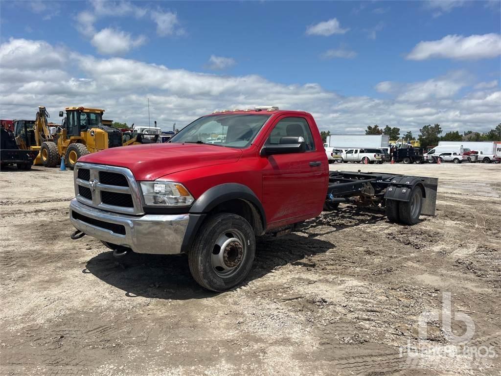 RAM 4500 Шасі з кабіною