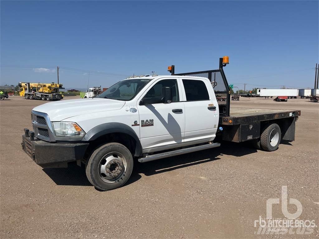 RAM 5500 Вантажівки-платформи/бокове розвантаження