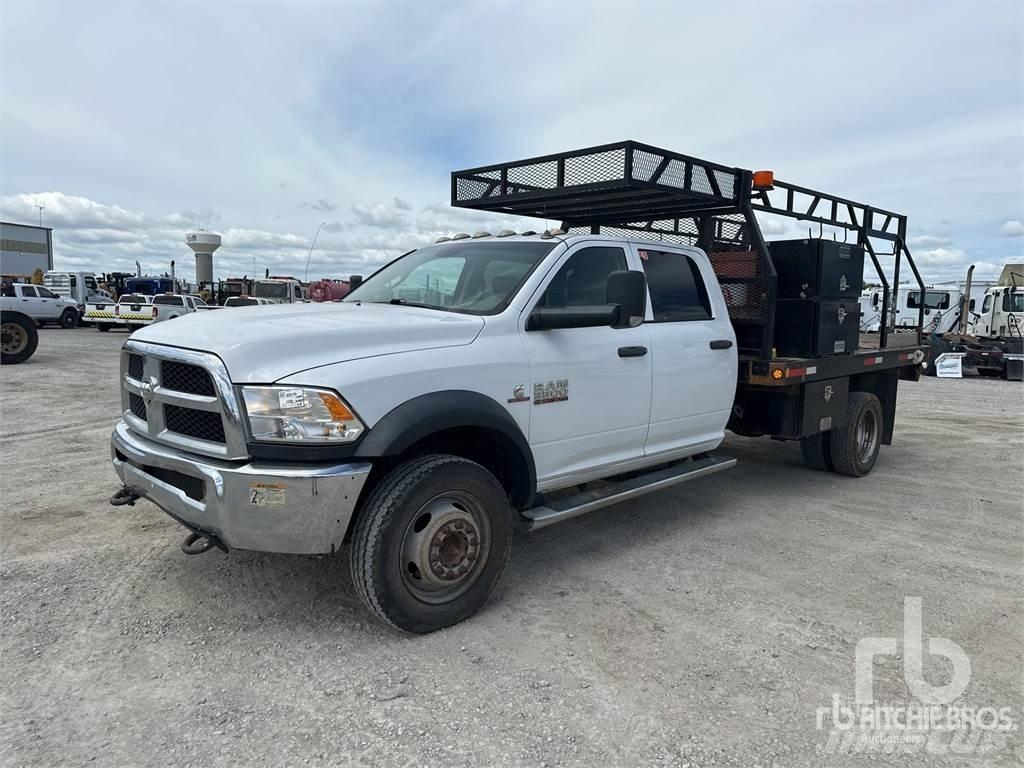 RAM 5500 Вантажівки-платформи/бокове розвантаження