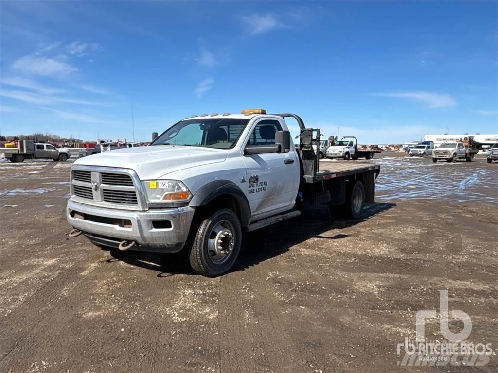 RAM 5500 Вантажівки-платформи/бокове розвантаження