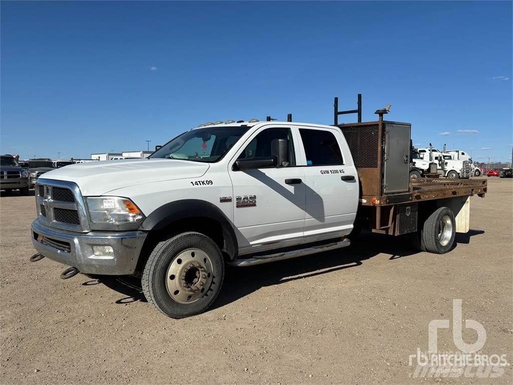 RAM 5500 Вантажівки-платформи/бокове розвантаження