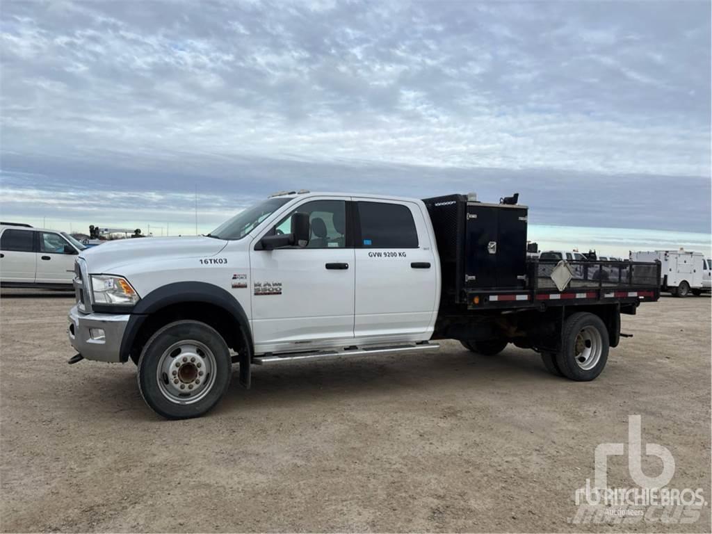 RAM 5500 Вантажівки-платформи/бокове розвантаження