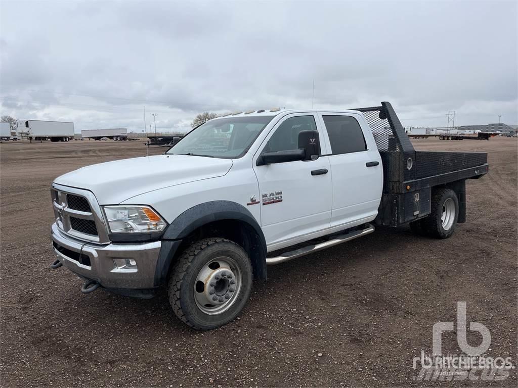 RAM 5500 Вантажівки-платформи/бокове розвантаження