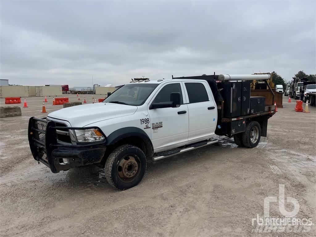 RAM 5500 Вантажівки-платформи/бокове розвантаження