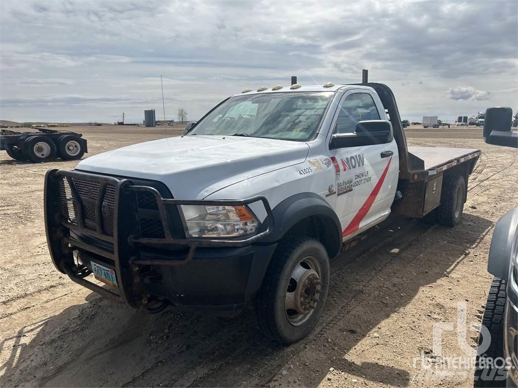 RAM 5500 Вантажівки-платформи/бокове розвантаження